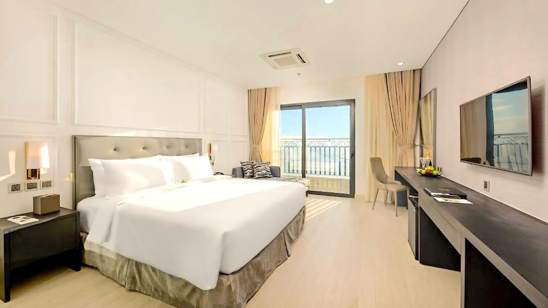 Golden Apartment In Da Nang Bay 0*,  Vietnam