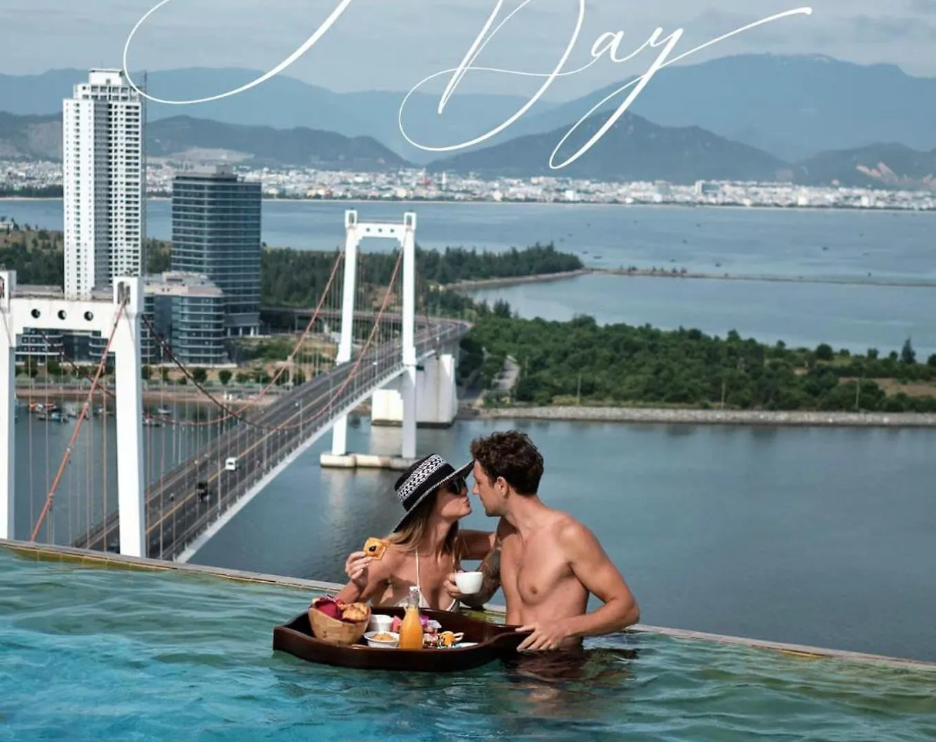Golden Apartment In Da Nang Bay