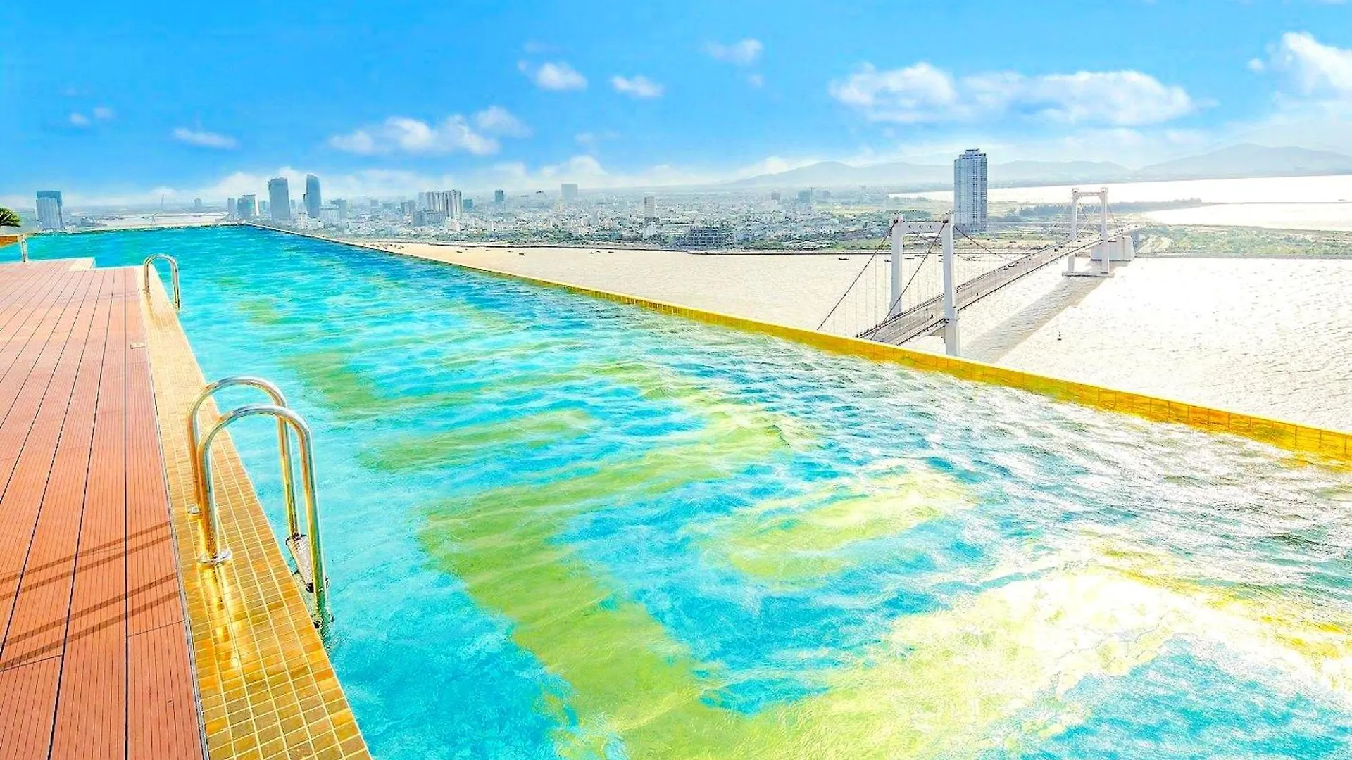 Aparthotel Golden Apartment In Da Nang Bay