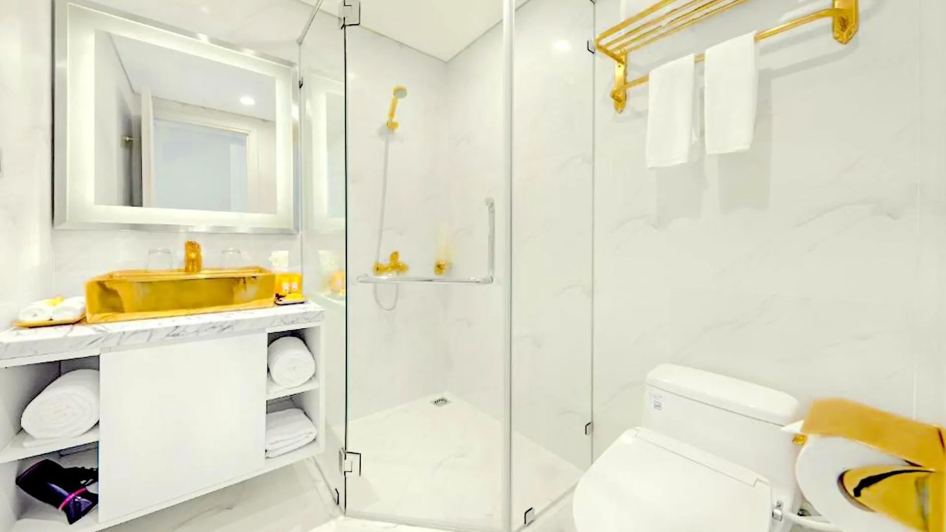 Aparthotel Golden Apartment In Da Nang Bay Vietnam